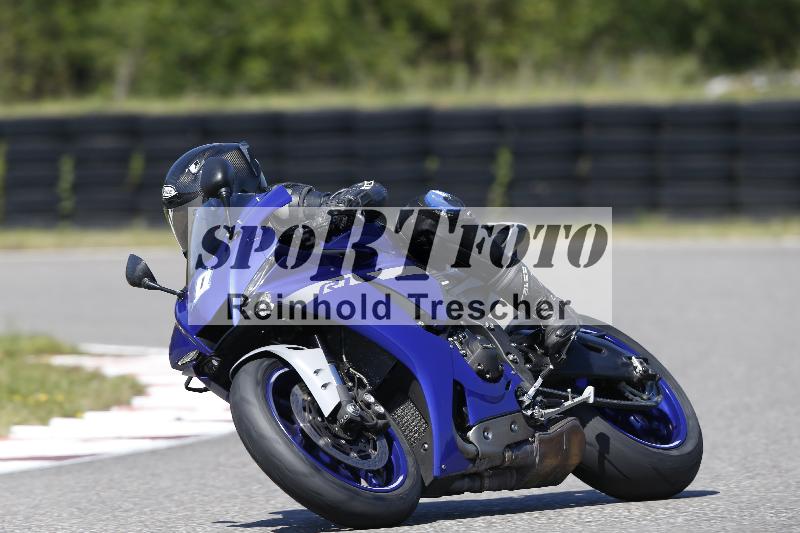 /Archiv-2025/48 25.08.2025 Cornu Master School ADR/blau-bleu/0-5